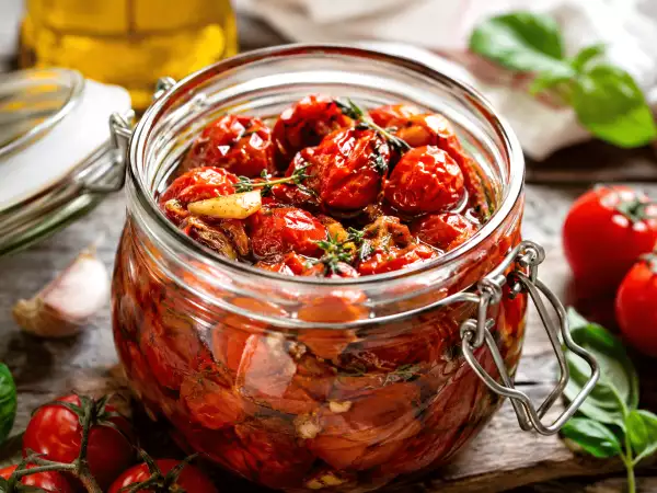 Tomates cherry demasiado maduros: métodos sencillos para conservarlos varias semanas sin desperdiciar nada