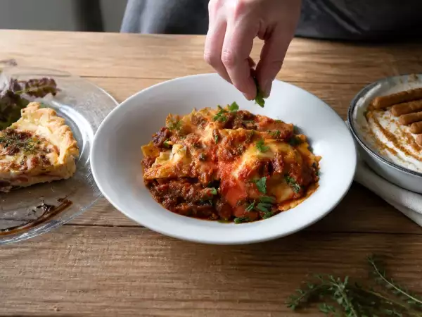 Menú diario, 29 de septiembre: tarta salada de higos, raviolis de carne y cheesecake japonés