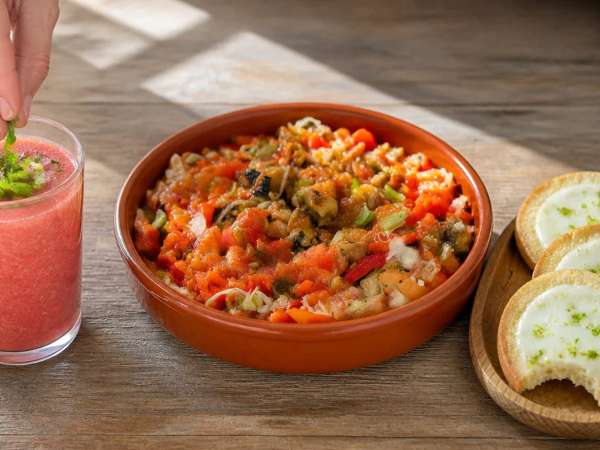 Menú vegetariano, 17 de septiembre: Gazpacho de sandía, ensalada de berenjena y galletas de mantequilla y lima