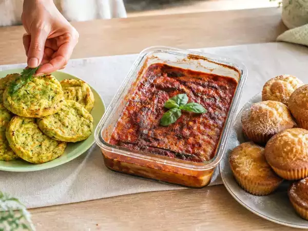 Menú vegetariano, 3 de octubre: medallones de verdura, parmigiana de calabacín y magdalenas de aceite de oliva