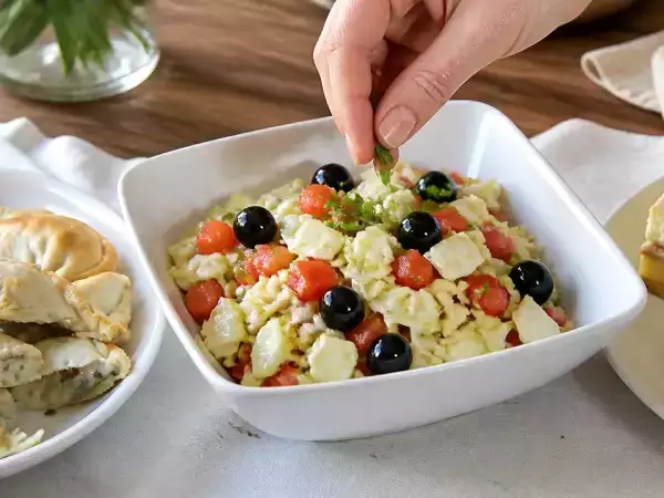 Menú vegetariano, 6 de octubre: sabores intensos con empanadas, ensalada fresca y tarta de domingo