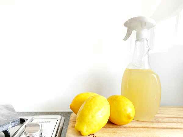 Vinagre blanco en la cocina: 7 Usos sorprendentes que probablemente no conocías