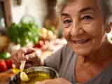 Artículos: La abuela lo sabe desde siempre: por qué a veces conviene retirar el ajo de la sartén