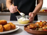 Artículos: Menú diario, 2 de junio: delicias de croquetas, pollo asado y pastel de gelatina