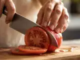 Artículos: 5 ingredientes que podrían estar dañando tus cuchillos sin que lo sepas