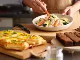 Artículos: Menú del día, 30 de junio: Deliciosos palitos de hojaldre, ensalada refrescante y brownie de chocolate