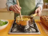 Artículos: Menú vegetariano, 26 de julio: ensalada de apio y cebolla, espaguetis a la mostaza y brioche de leopardo paso a paso