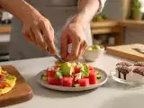 Artículos: Menú diario, 28 de julio: ensalada refrescante, tortilla campesina y napolitanas de chocolate