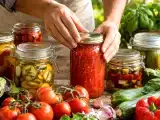 Artículos: Cuidado con las conservas de verano: cómo preparar los tarros para evitar el botulismo y conservar los alimentos de forma segura