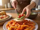 Artículos: Menú diario, 1 de agosto: tostas frescas, pasta cremosa y espirales de hojaldre