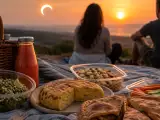 Artículos: Qué llevar para ver el eclipse solar: 9 recetas para cenar al aire libre que aguantan bien el picnic