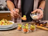 Artículos: Menú diario, 17 de agosto: copitas de dos salmones, spaguetti de ajo y guindilla, y eclairs de chocolate