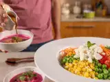 Artículos: Menú vegetariano, 15 de agosto: Sopa fría de remolacha, ensalada de arroz vegetariana y affogato