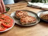 Artículos: Menú diario, 23 de septiembre: frescura y sabor con tomate, atún y strudel de manzana