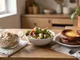 Artículos: Menú vegetariano, 5 de septiembre: Crema de berenjenas, ensalada fría de tortellini y cheesecake sin masa