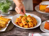 Artículos: Menú vegetariano, 13 de octubre: Feta saganaki, pasta con pimientos y menta y tarta de calabaza fácil