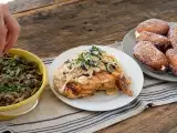 Artículos: Menú diario, 21 de octubre: salteado de champiñones, pechuga de pavo con roquefort y xuxos de crema