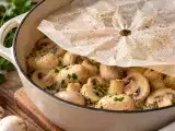 Artículos: ¿Por qué algunos cocineros franceses ponen un círculo de papel de horno sobre los champiñones?
