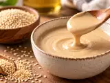 Artículos: La AESAN alerta de salmonella en un tahini de sésamo: lote afectado y qué hacer