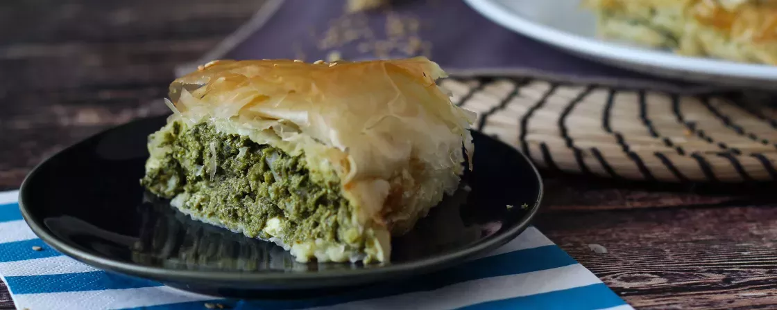 Un delicioso y refrescante pastel griego: ¡la Spanakopita!