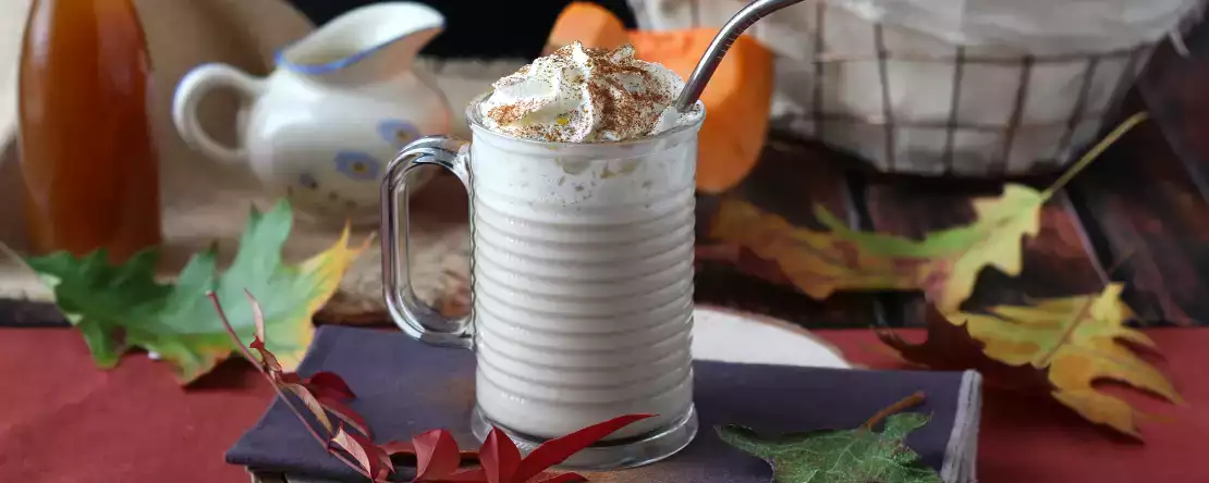 9 bebidas de otoño a las que siempre volvemos cuando llega el frío