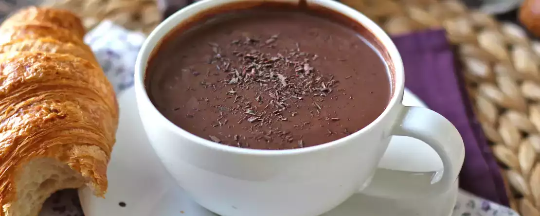 Chocolate a la taza como en las cafeterías más emblemáticas ¡De las pocas razones para amar el invierno!
