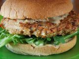 Receta Hamburguesa de pollo con gorgonzola y rúcula