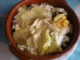 Receta Cazuela de patatas al limón con pechuga de pollo y huevo rotos