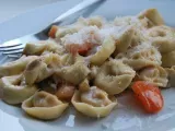 Receta Tortellini con tomate y champiñones