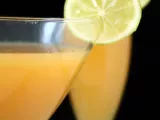 Receta Cocktail de cava, naranja y lima