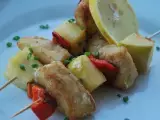 Receta Brochetas de bacalao marinado en curry y manzana caramelizada