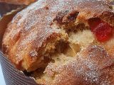 Receta Brioche con frutas escarchadas y arándanos (amasado en panificadora)