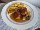 Receta Albóndigas de pollo en salsa de cebolla y champiñones