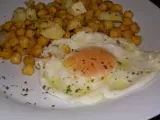 Receta Garbanzos fritos con huevos y patatas