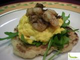 Receta Blinis con rúcula, huevos y gambas