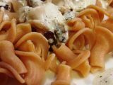 Receta Pasta de tomate con salsa de queso y nueces