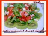 Receta Ensalada de canónigos, queso de cabra y kiwi, a la vinagreta de miel