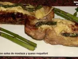 Receta Solomillo (lomito) de cerdo con salsa de mostaza, espárragos y queso roquefort: