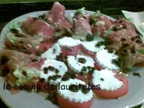 Receta Ensalada de rollitos de jamón serrano con aliño de aceitunas negras