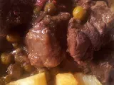 Receta Carne guisada de ternera, con patatas, chorizo, jamón serrano y vino de somontano