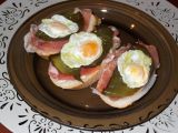 Receta Tosta de jamón con huevo de codorniz y pimientos