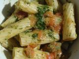 Receta Tortiglioni con pesto de acelgas, cilantro y semillas de calabaza