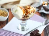 Receta Sundae, el suave helado americano con caramelo y cacahuete