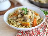 Receta Chow mein, noodles chinos con pollo y verduras