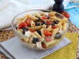 Receta Ensalada de pasta, tomate, feta y aceitunas