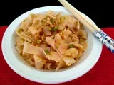 Receta Noodles de arroz aliñados con aceite caliente, ajo, ajete y guindilla