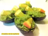 Receta Mini aguacates rellenos de tartar de bacalao