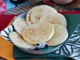 Receta Arepas venezolanas, panecillos sin gluten con sólo 3 ingredientes