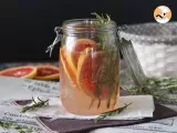 Receta Agua aromatizada casera con pomelo y romero