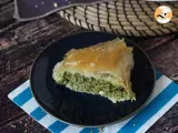 Pastel griego de espinacas y queso feta (spanakopita)
